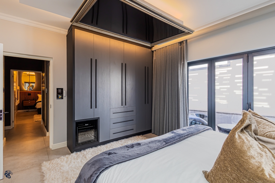 3 Bedroom Property for Sale in Calypso Beach Western Cape